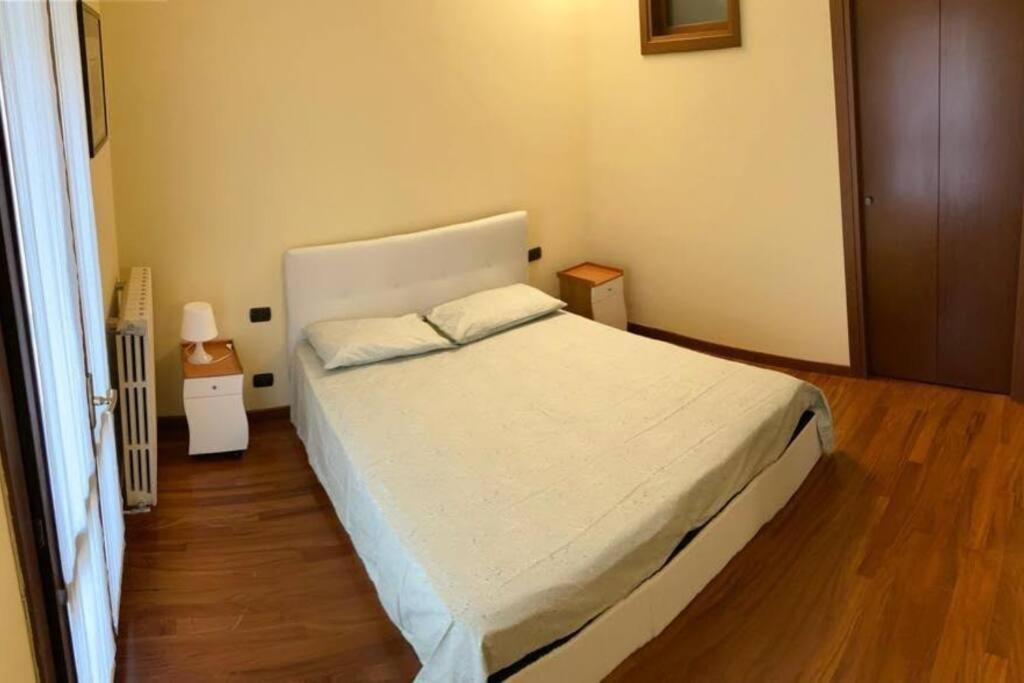 Apartment Center Of Milan Luaran gambar