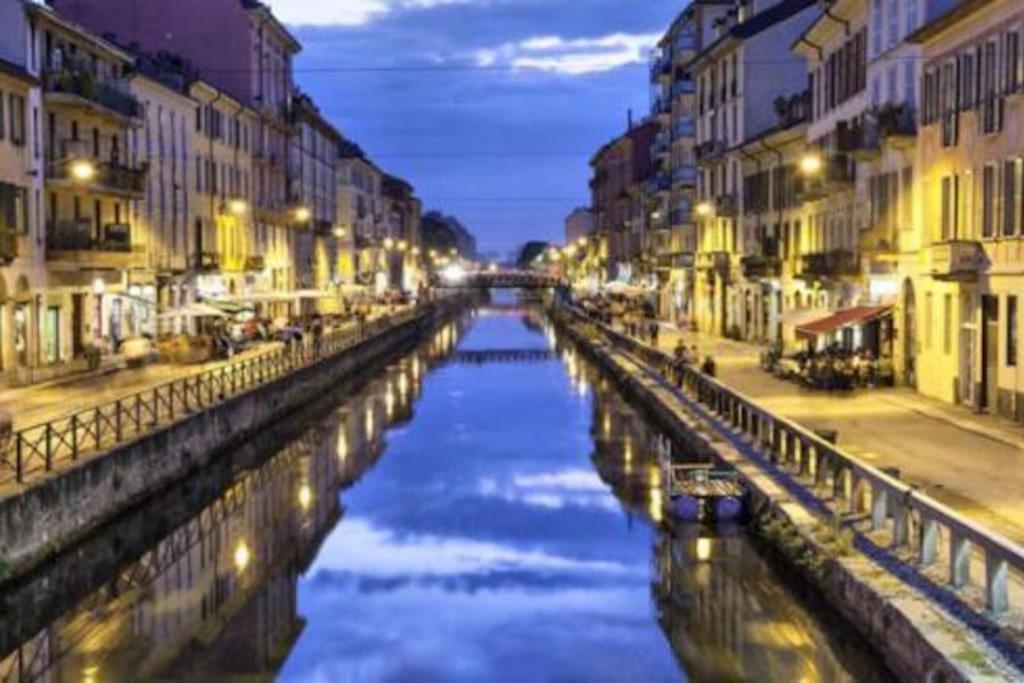 Apartment Center Of Milan Luaran gambar